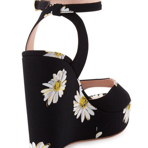 Kate Spade Dellie Daisy-Print Wedge Sandal - Picture 4 of 12